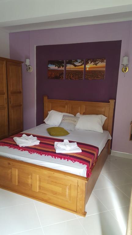 Krishangel Beach Apartment Flic en Flac Экстерьер фото
