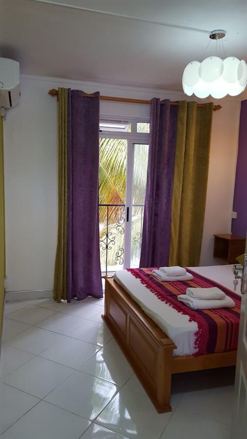 Krishangel Beach Apartment Flic en Flac Экстерьер фото
