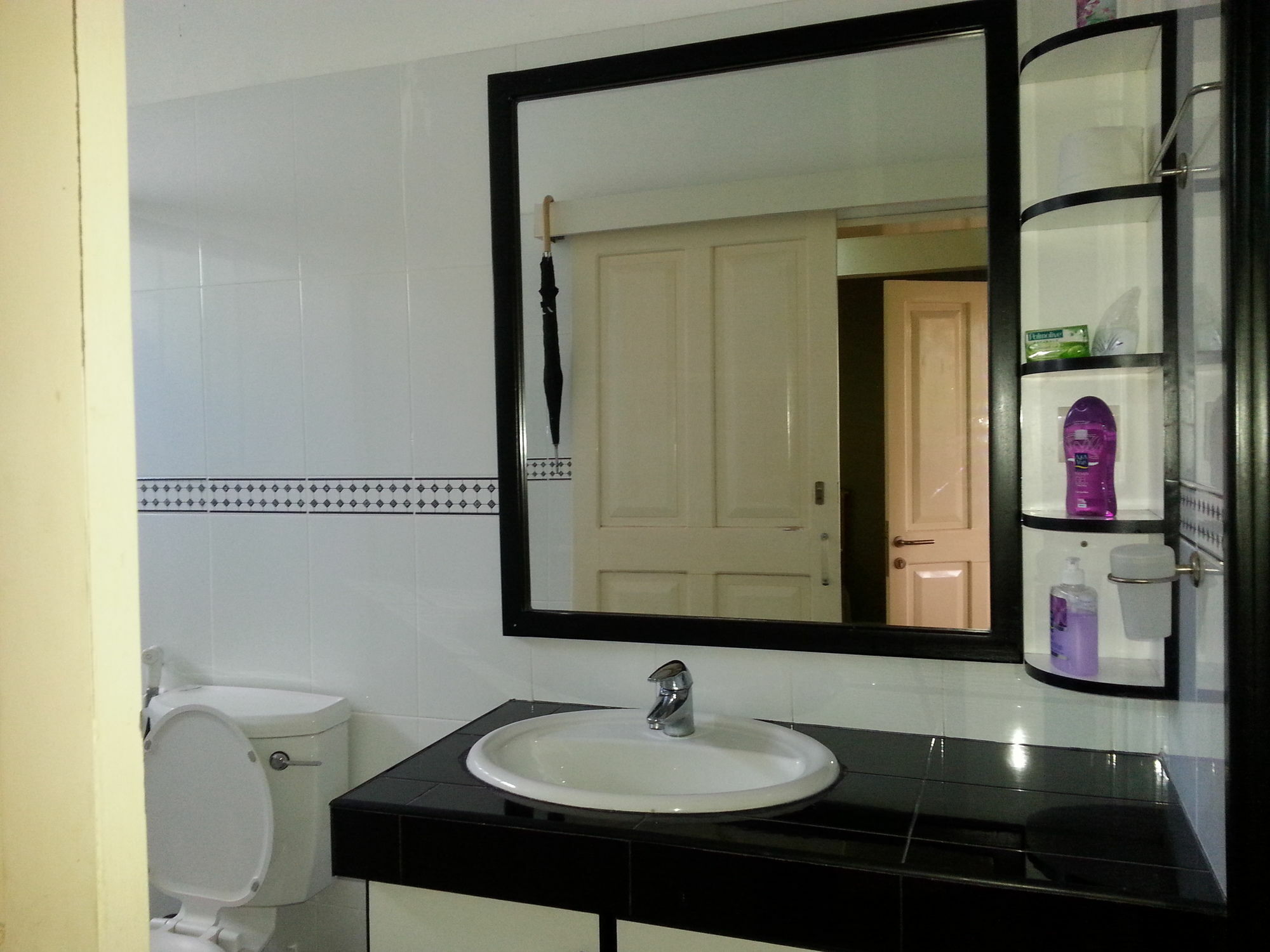 Krishangel Beach Apartment Flic en Flac Экстерьер фото